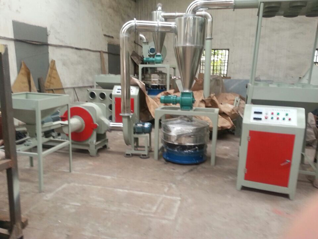 這個(gè)季節(jié)，與遠(yuǎn)航機(jī)械塑料磨粉機(jī)相遇吧！