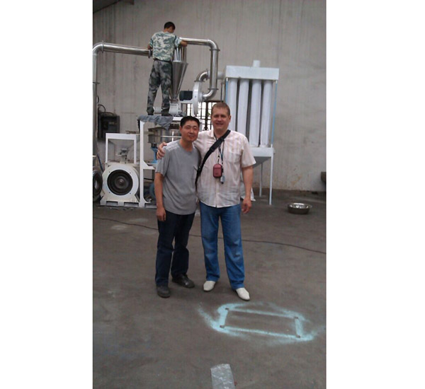 塑料磨粉機(jī)如何應(yīng)對市場的風(fēng)起云涌？