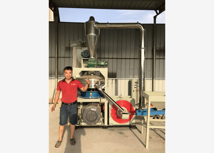 塑料磨粉機(jī)